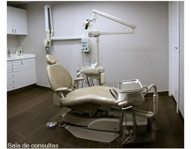 Clínica Dental Augusto Loroño equipos de consultorio